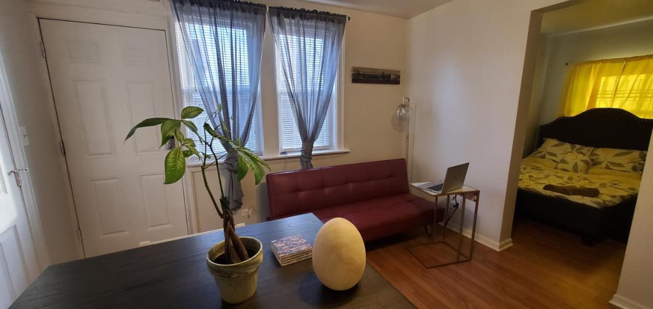 Cozy 1 Bedroom, 1 Min From Irving Park Blue Line, Free Parking 芝加哥 外观 照片
