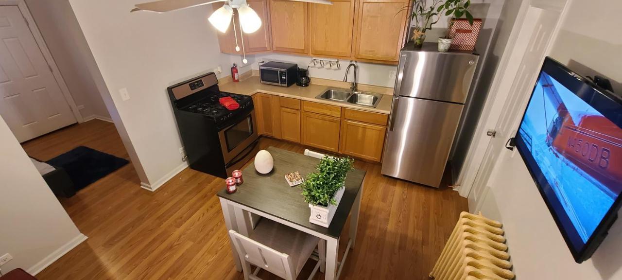 Cozy 1 Bedroom, 1 Min From Irving Park Blue Line, Free Parking 芝加哥 外观 照片