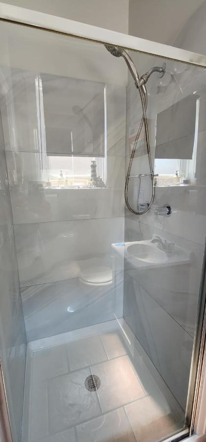 Cozy 1 Bedroom, 1 Min From Irving Park Blue Line, Free Parking 芝加哥 外观 照片